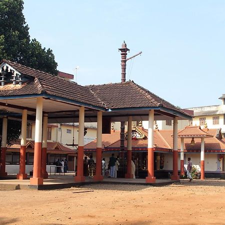 Swades Residency 호텔 Cheruvalli 외부 사진